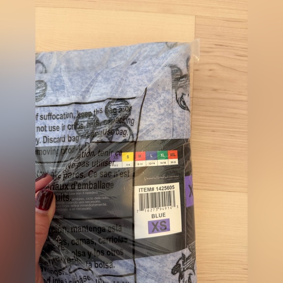 NWT Disney Women Mickey Mouse / Minnie Mouse pajama set - Picture 2 of 2